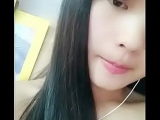 21 वर्षीय चीनी कैम गर्ल - हस्तमैथुन दिखाएँ