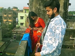 Indian Bengali Milf Bhabhi Sexo total con esposos Mejores thong de la India Sexo con audio claro