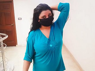 Kich Kich Ke Sene - Saba Pakistani Mujra Dan X-rated Hot Dance