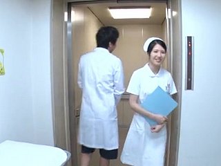 Cum nearby bocca termina per l'infermiera giapponese stravagante Sakamoto Sumire