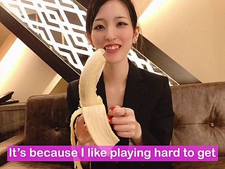 Bananen -Blowjob, um das Kondom anzuziehen! Japanischer Tyro Handjob