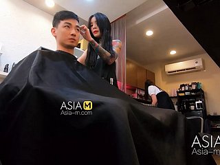 Modelmedia Asya-Barber Mağazası Kalın Sex-ai Qiu-MDWP-0004 En İyi Orijinal Asya Porno Flick