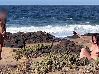 NUDIST Seashore BLOWJOB: I show my abiding load of shit just about a grumble that asks me be advantageous to a blowjob and cum in their way mouth.