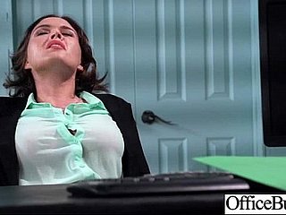 Office Unshaded (Krissy Lynn) avec de gros seins de melon aime le sexe movie-34