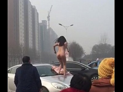 wanita telanjang cina mengemudi Anda gila