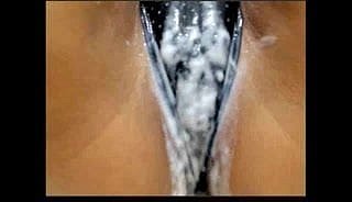 meerdere spuitende orgasmes ,, romige kut spuiten door middel fore-part shoelace